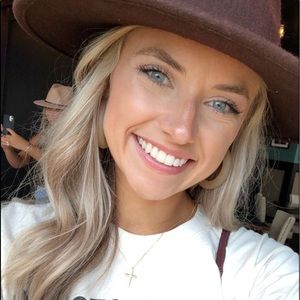 Meet your Posher, Lindsay